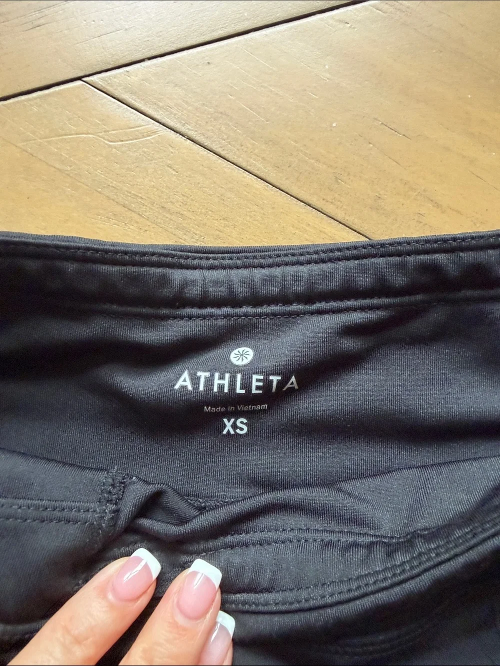 Athleta Black Performance Capri Leggings